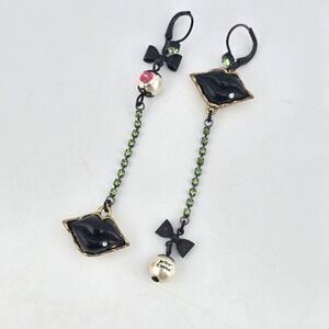Betsey Johnson Vintage First Date Lips Mismatched Asymmetrical Earrings